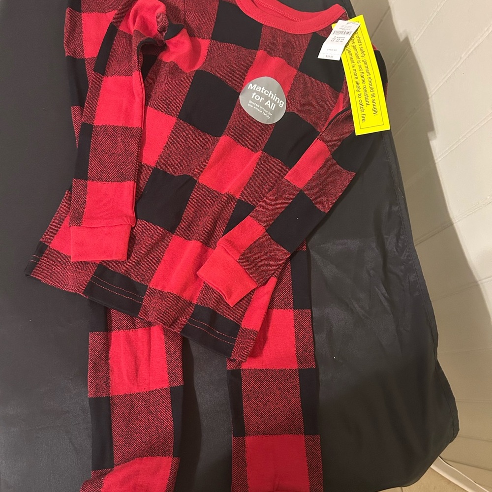 New With Tags Boys GAP Red and Black Check Pajama Set Size 5 Years